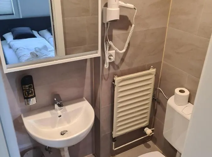 Budget * ווסטרלנד